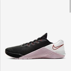 NIKE Metcon 5